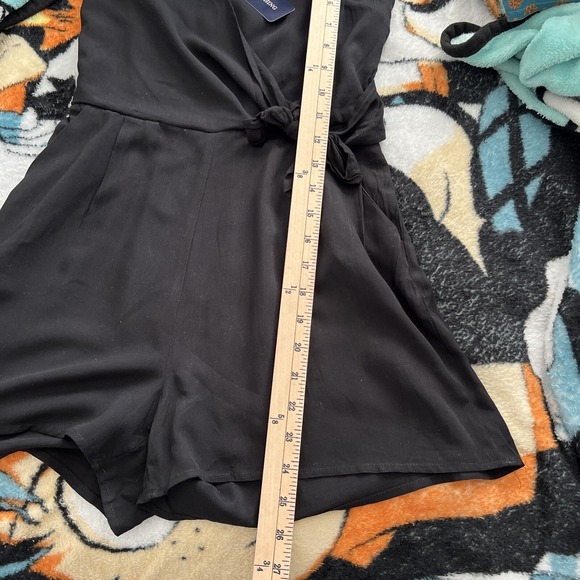One Clothing Faux-Wrap Romper, Women's Size XS Black NEW - Picture 5 of 6